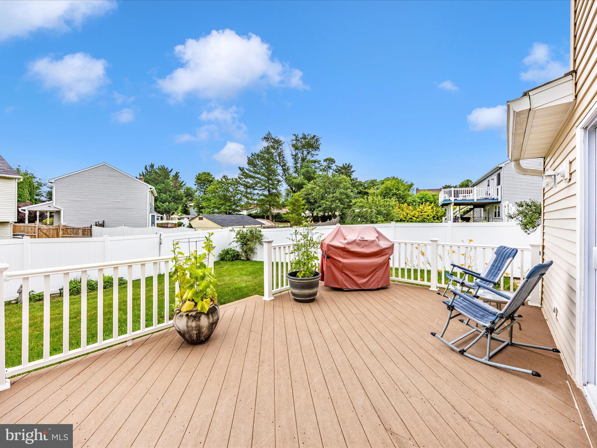 1405 HUNTING HORN LANE