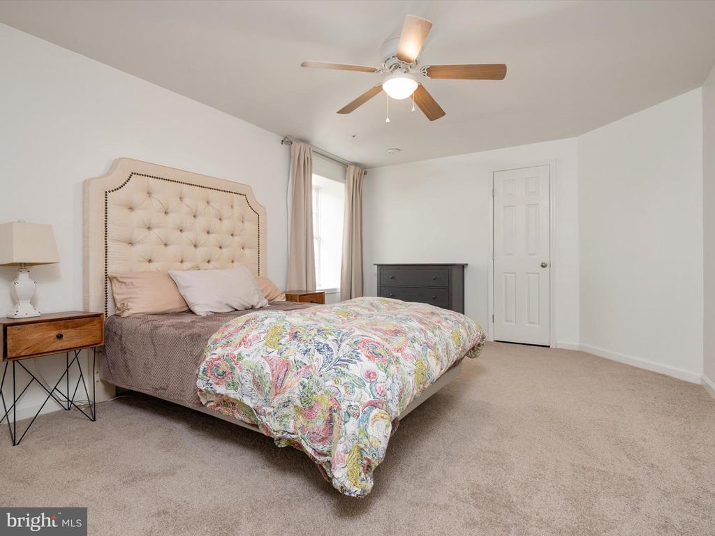 1704 CANAL CLIPPER CT