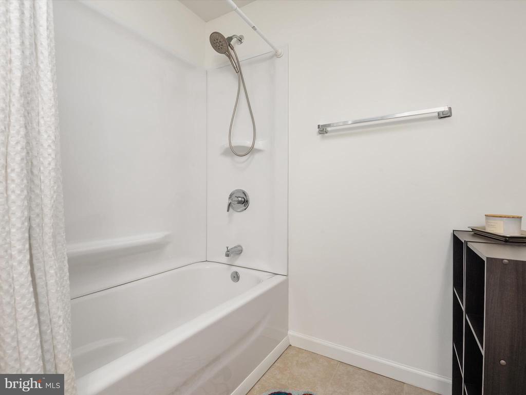 1704 CANAL CLIPPER CT