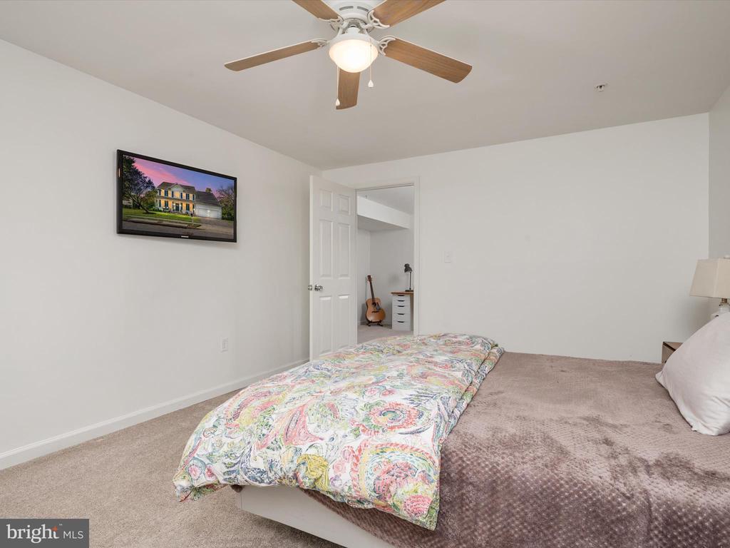 1704 CANAL CLIPPER CT