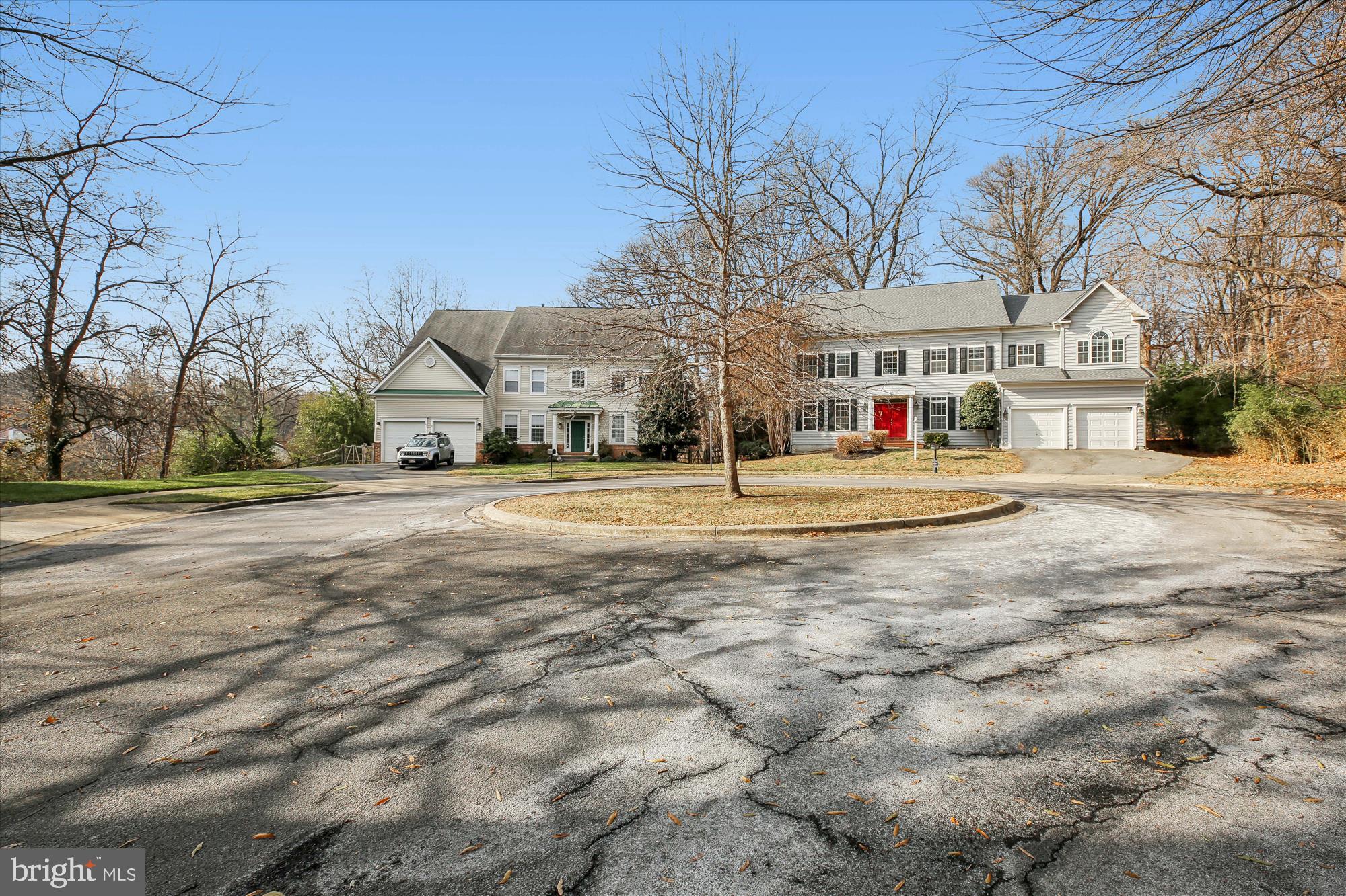 7 BIG OAK COURT