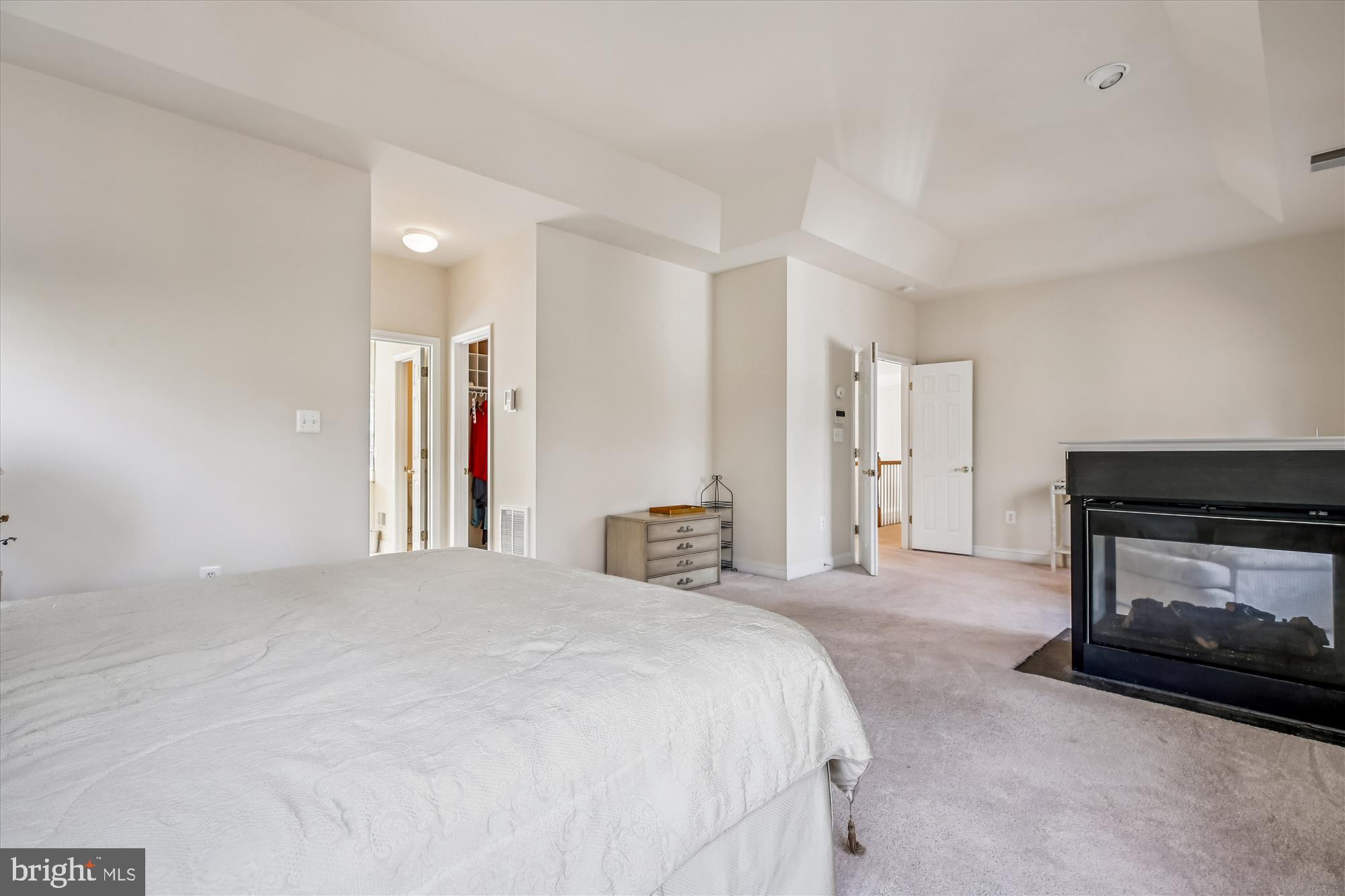 7 BIG OAK COURT