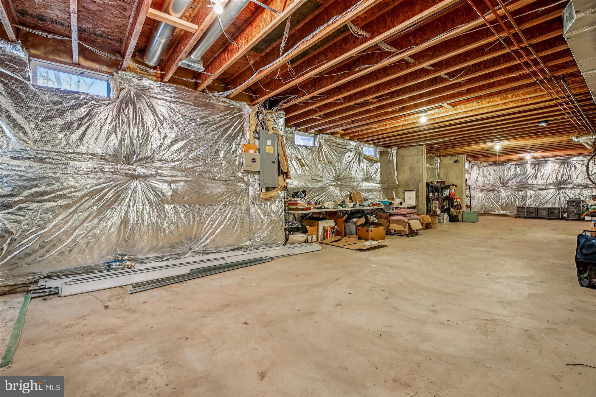 7 BIG OAK COURT