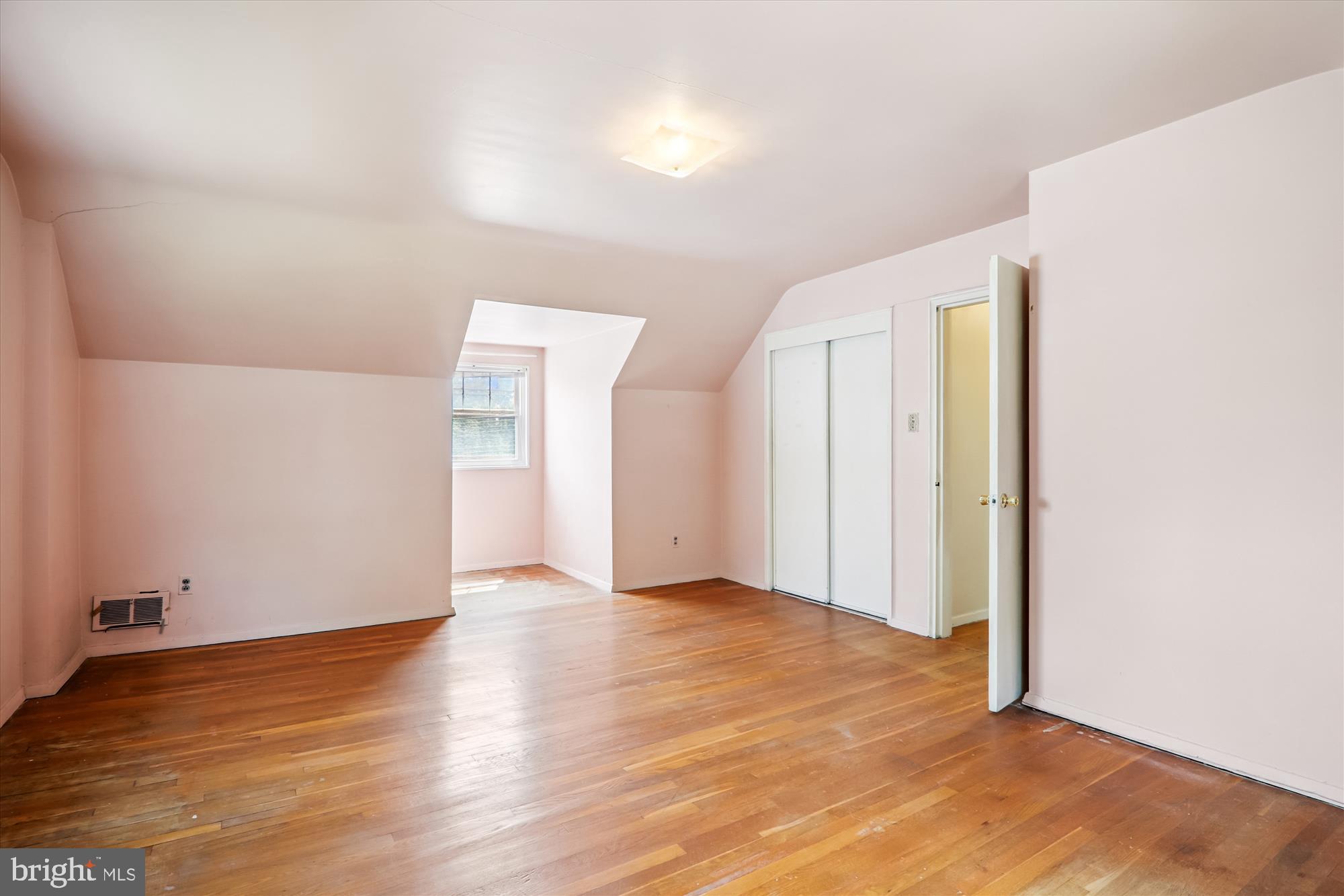 9507 ADELPHI ROAD