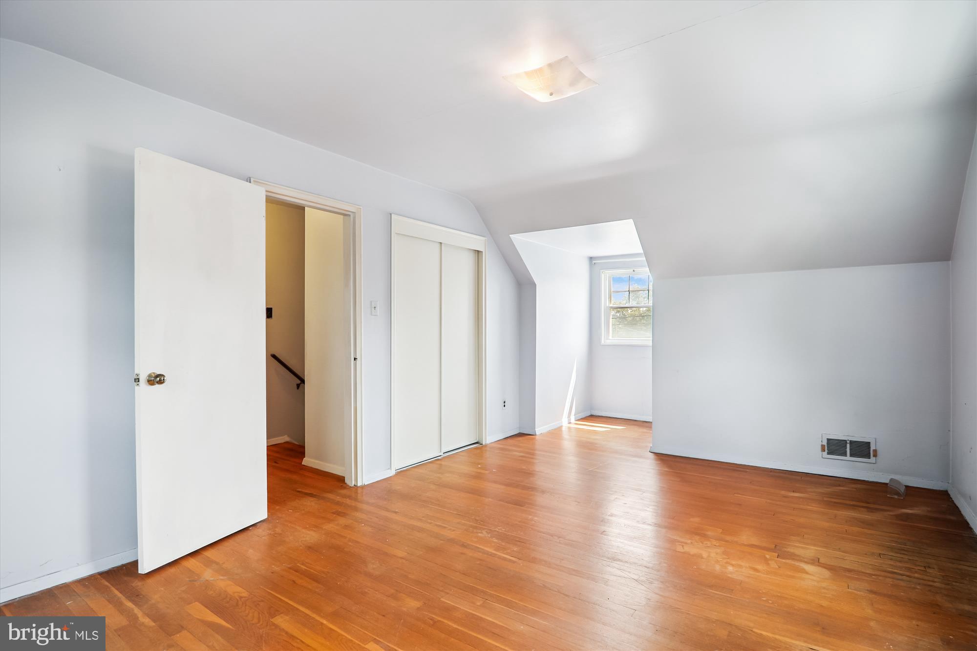 9507 ADELPHI ROAD