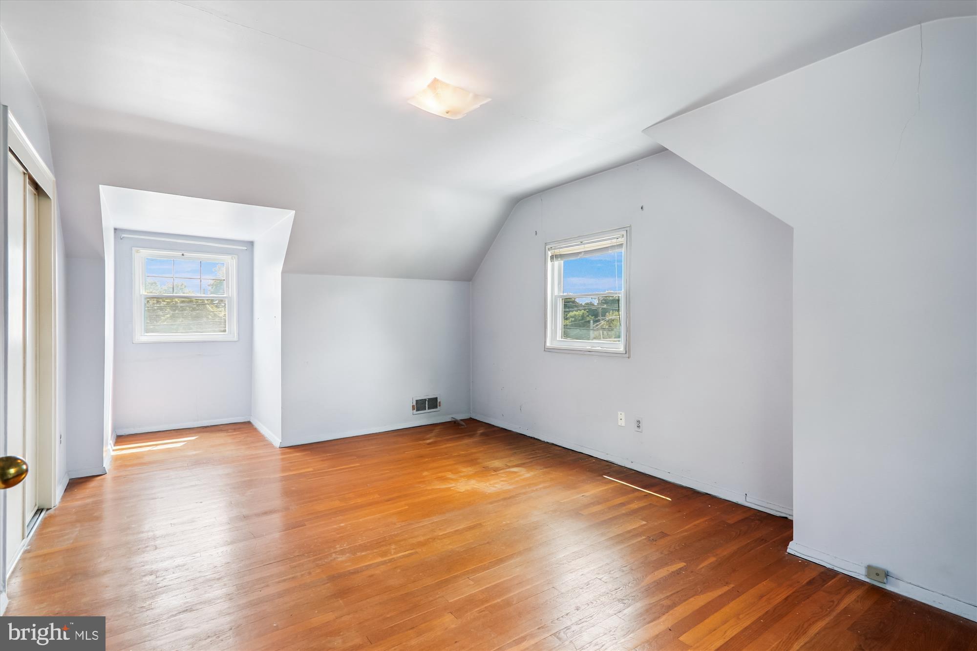 9507 ADELPHI ROAD