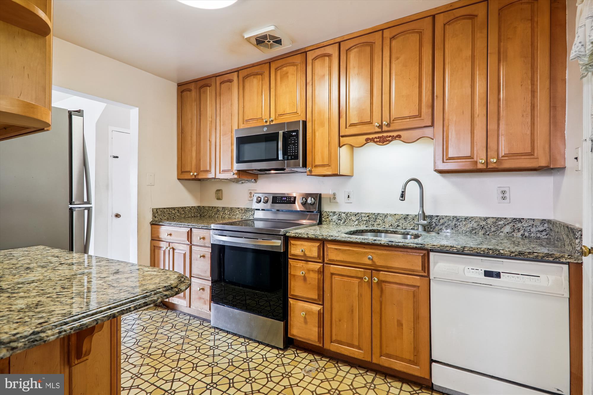 9507 ADELPHI ROAD