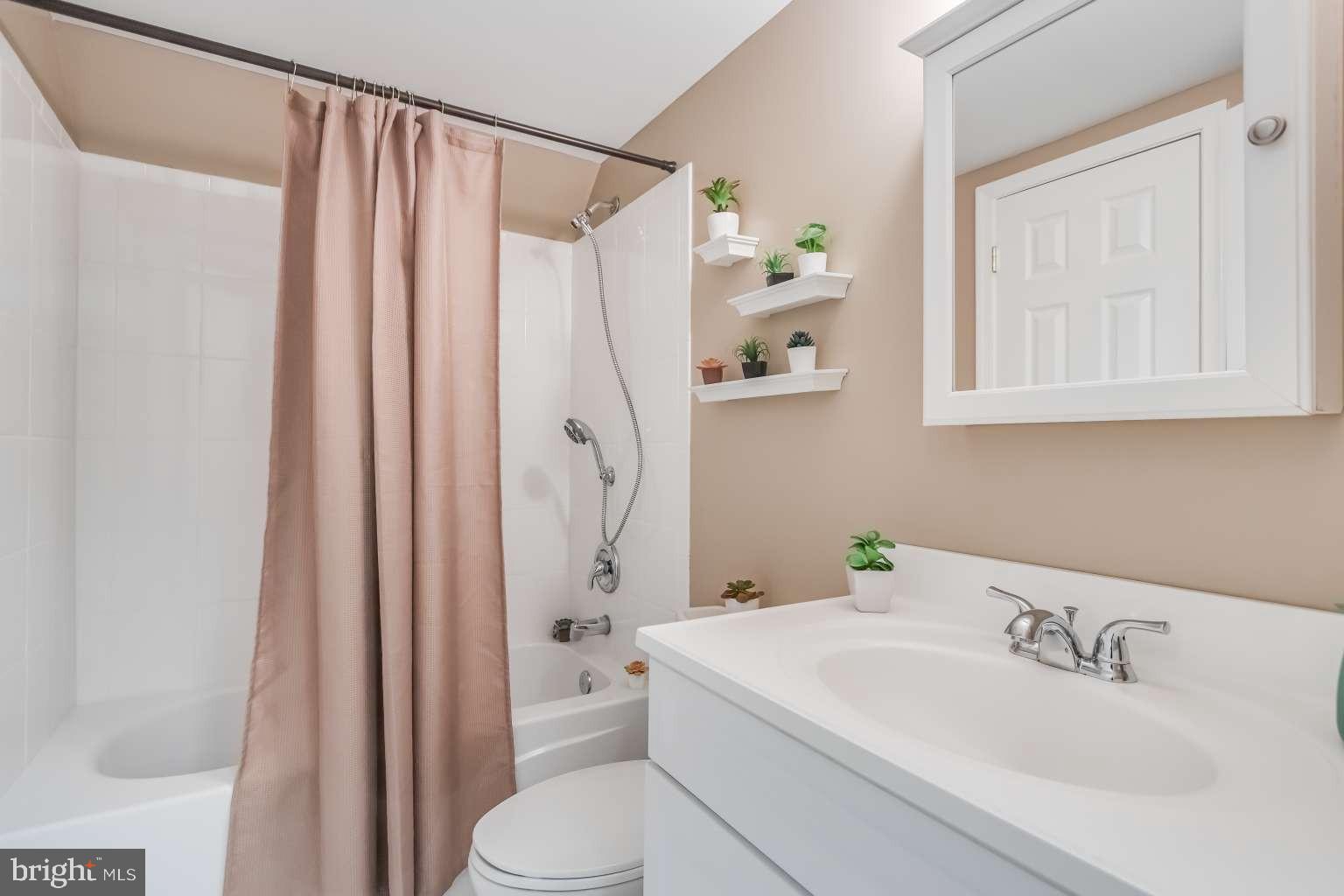20901 LOCHAVEN COURT
