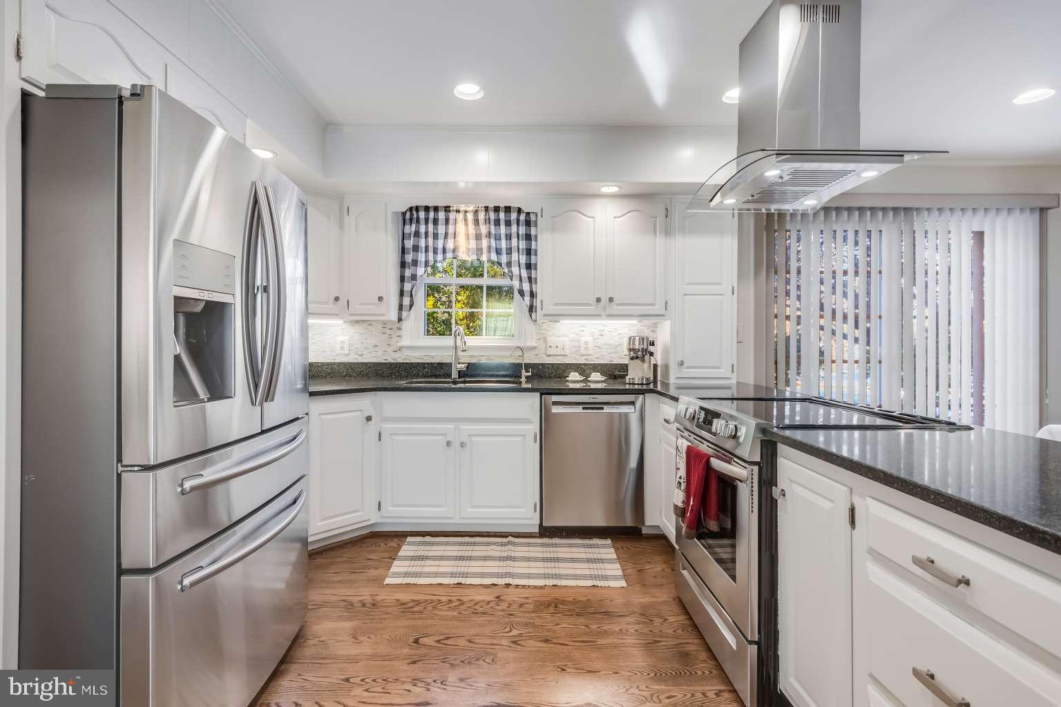 20901 LOCHAVEN COURT