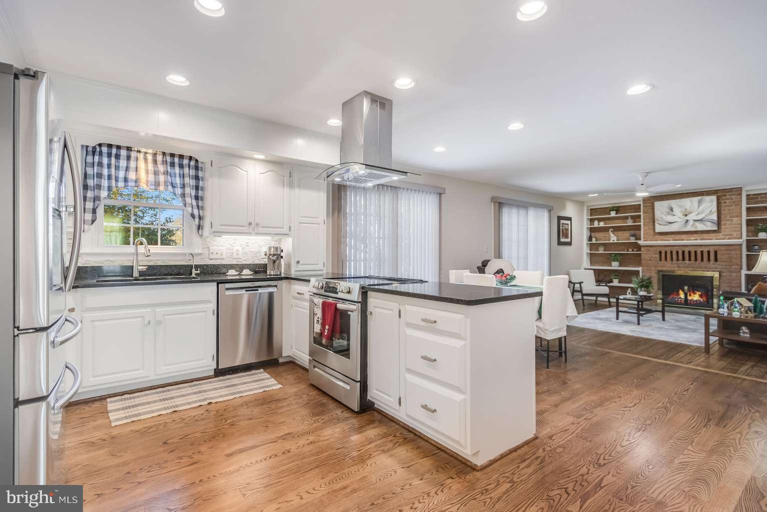 20901 LOCHAVEN COURT