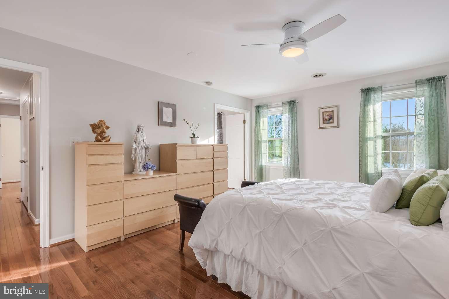 20901 LOCHAVEN COURT