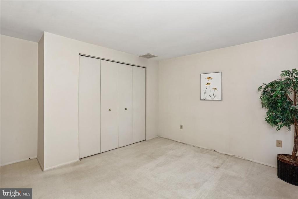 15709 INDIANOLA DRIVE