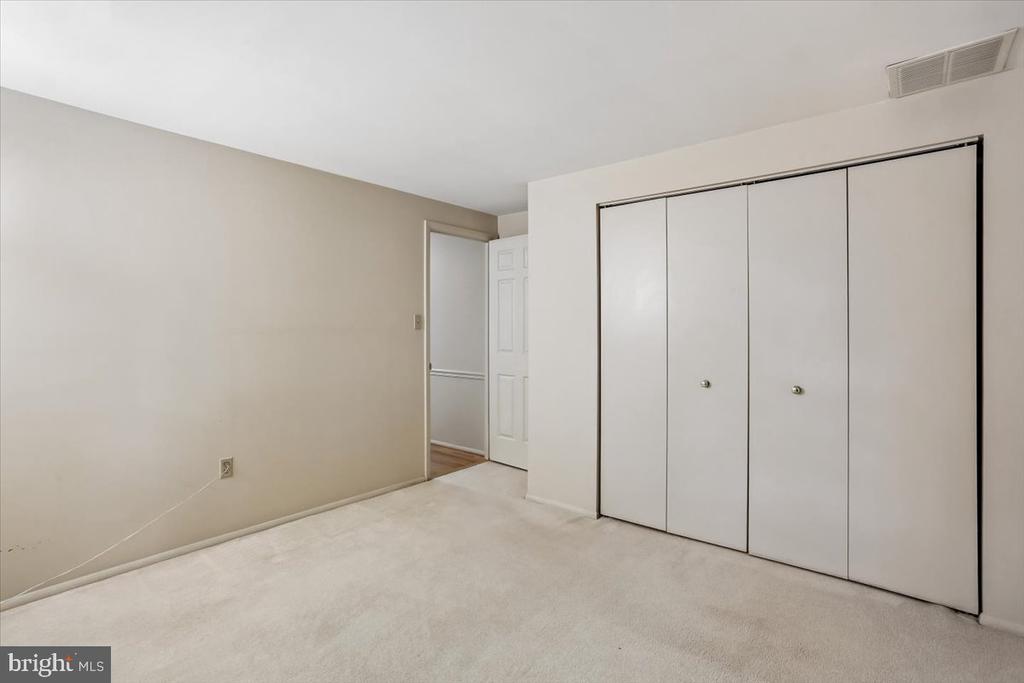 15709 INDIANOLA DRIVE