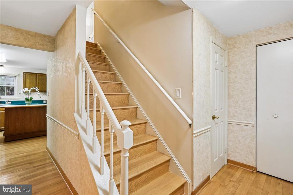 15709 INDIANOLA DRIVE