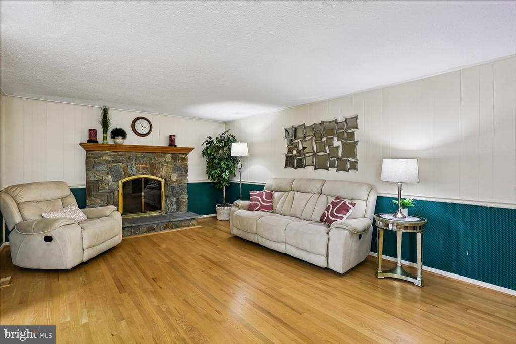 15709 INDIANOLA DRIVE
