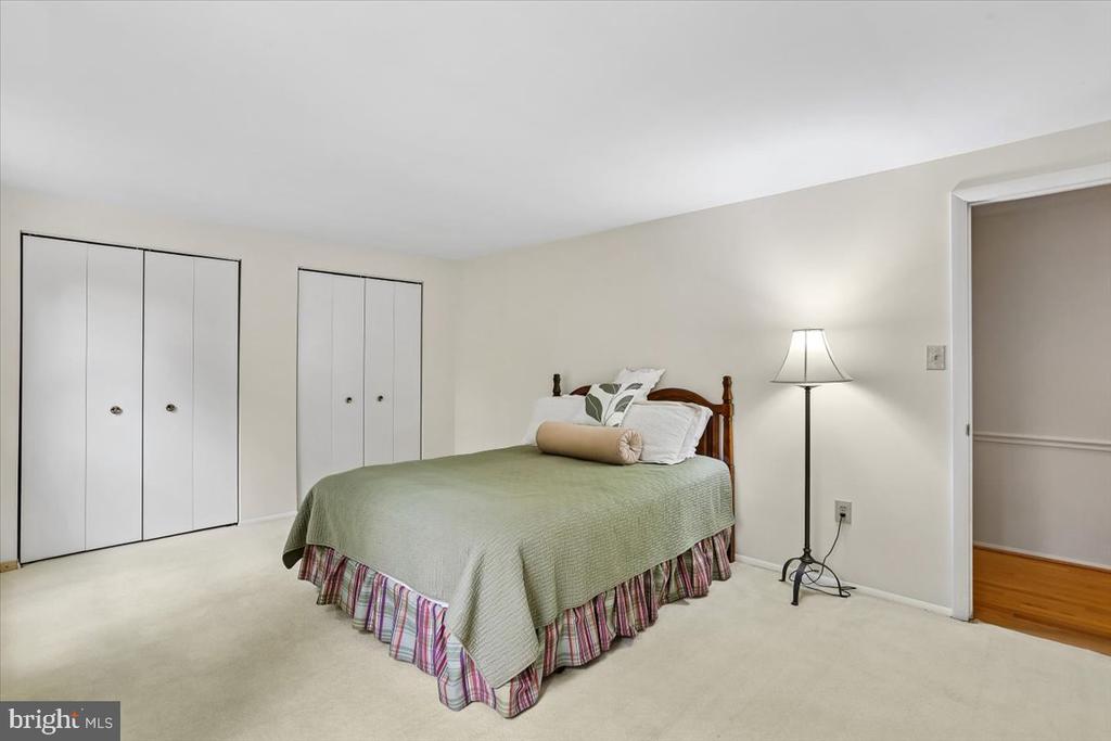 15709 INDIANOLA DRIVE