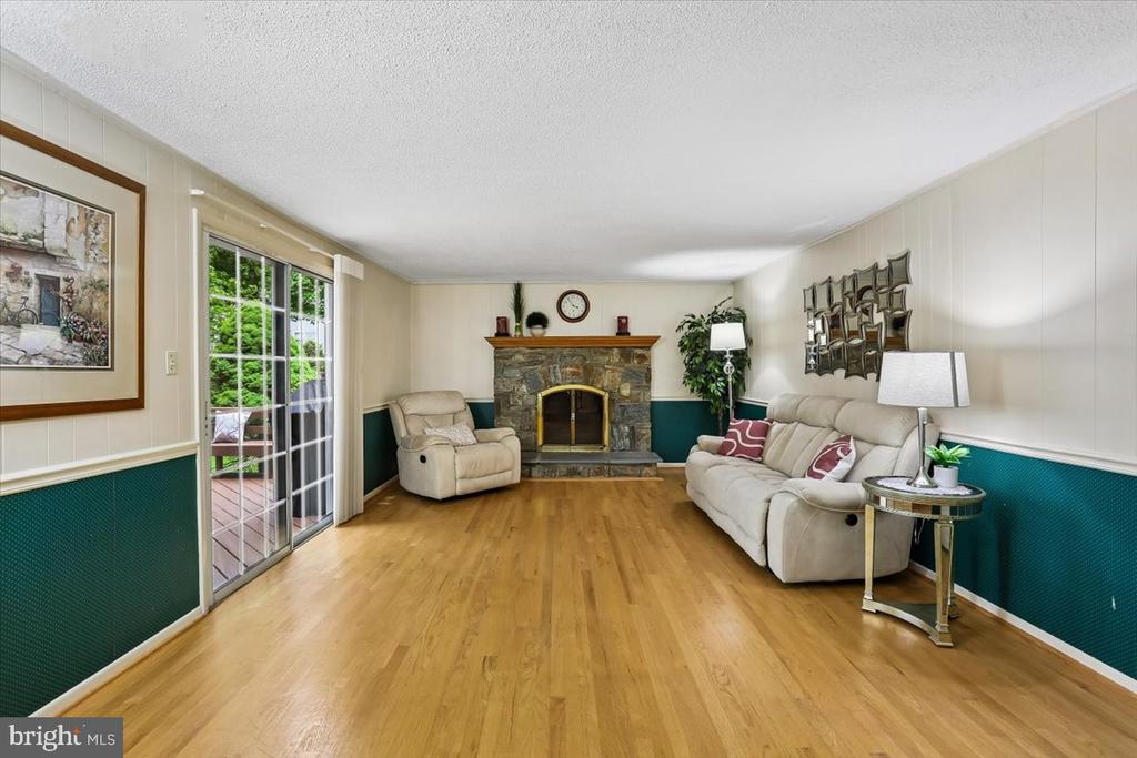15709 INDIANOLA DRIVE