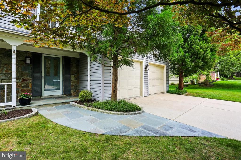 15709 INDIANOLA DRIVE
