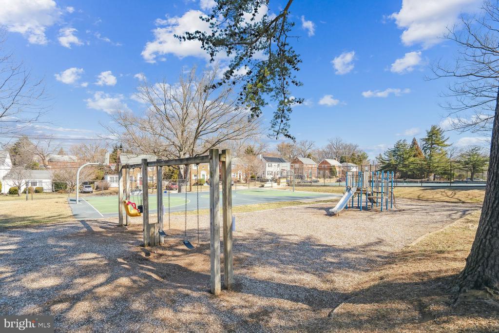 10025 REDDICK DRIVE