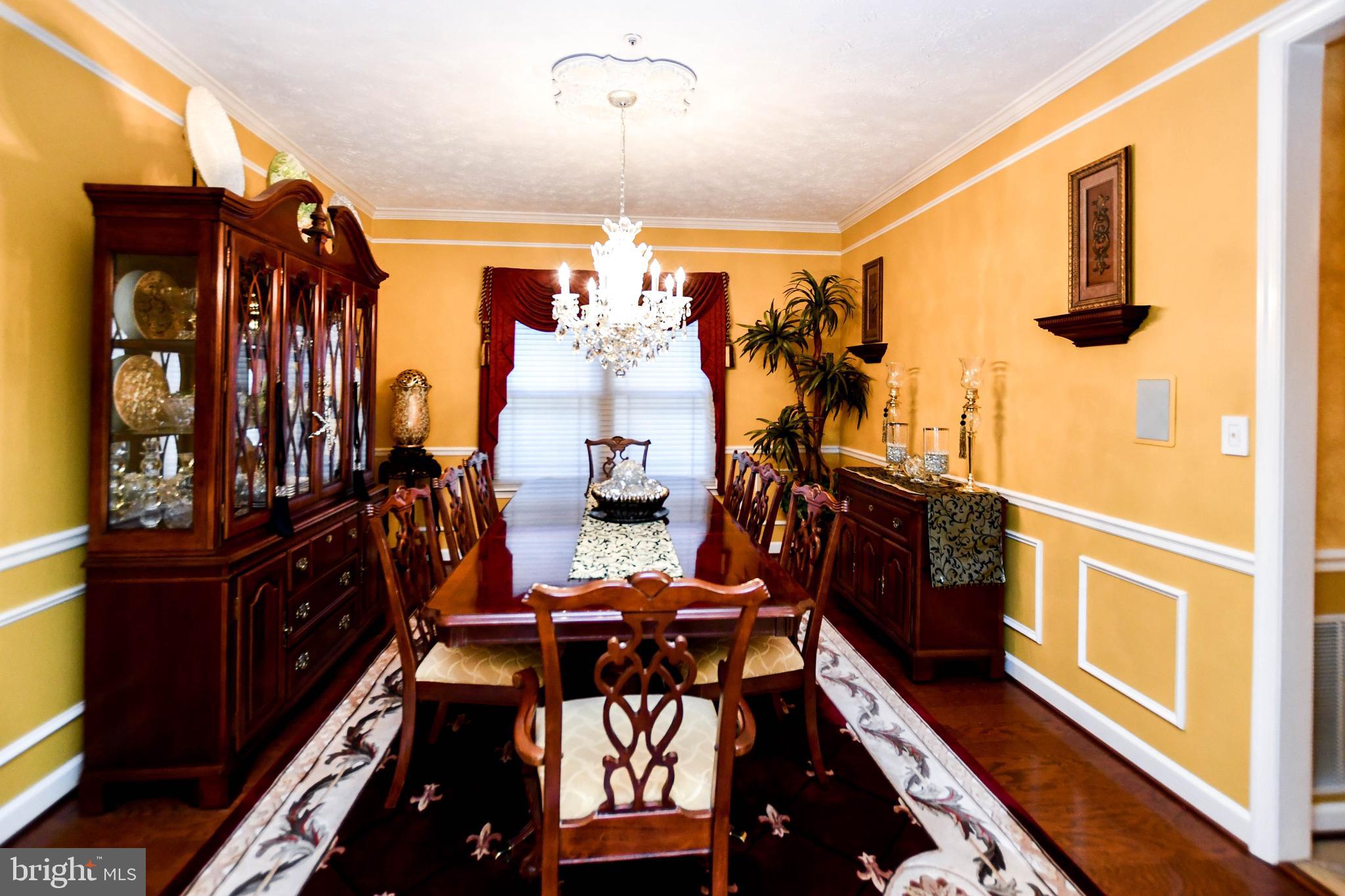 11406 CANTERBURY COURT