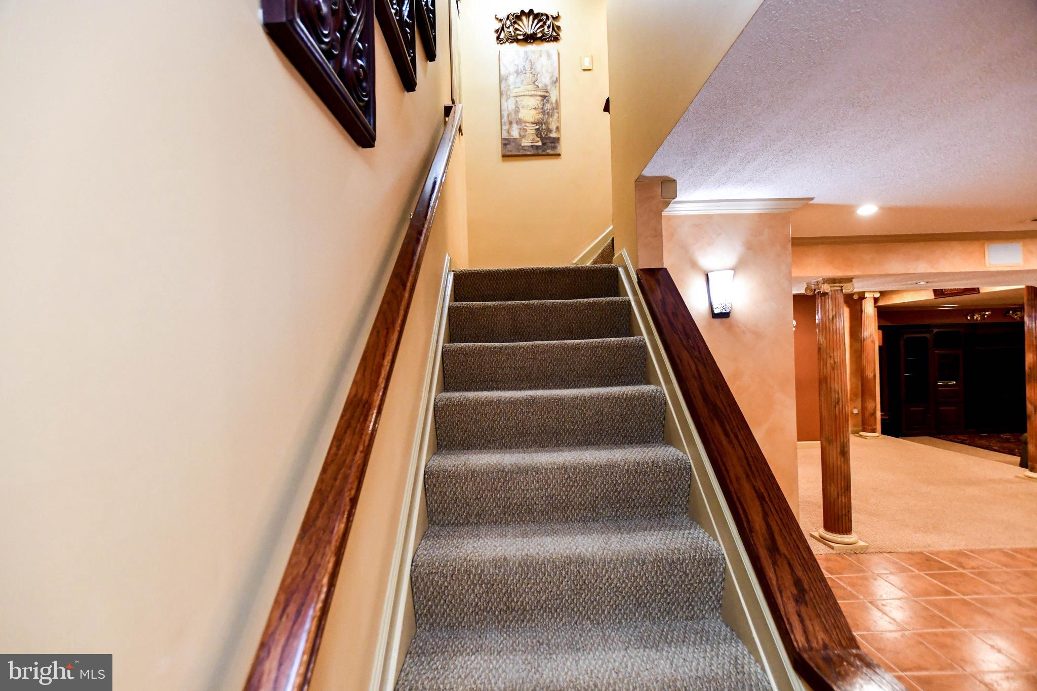 11406 CANTERBURY COURT