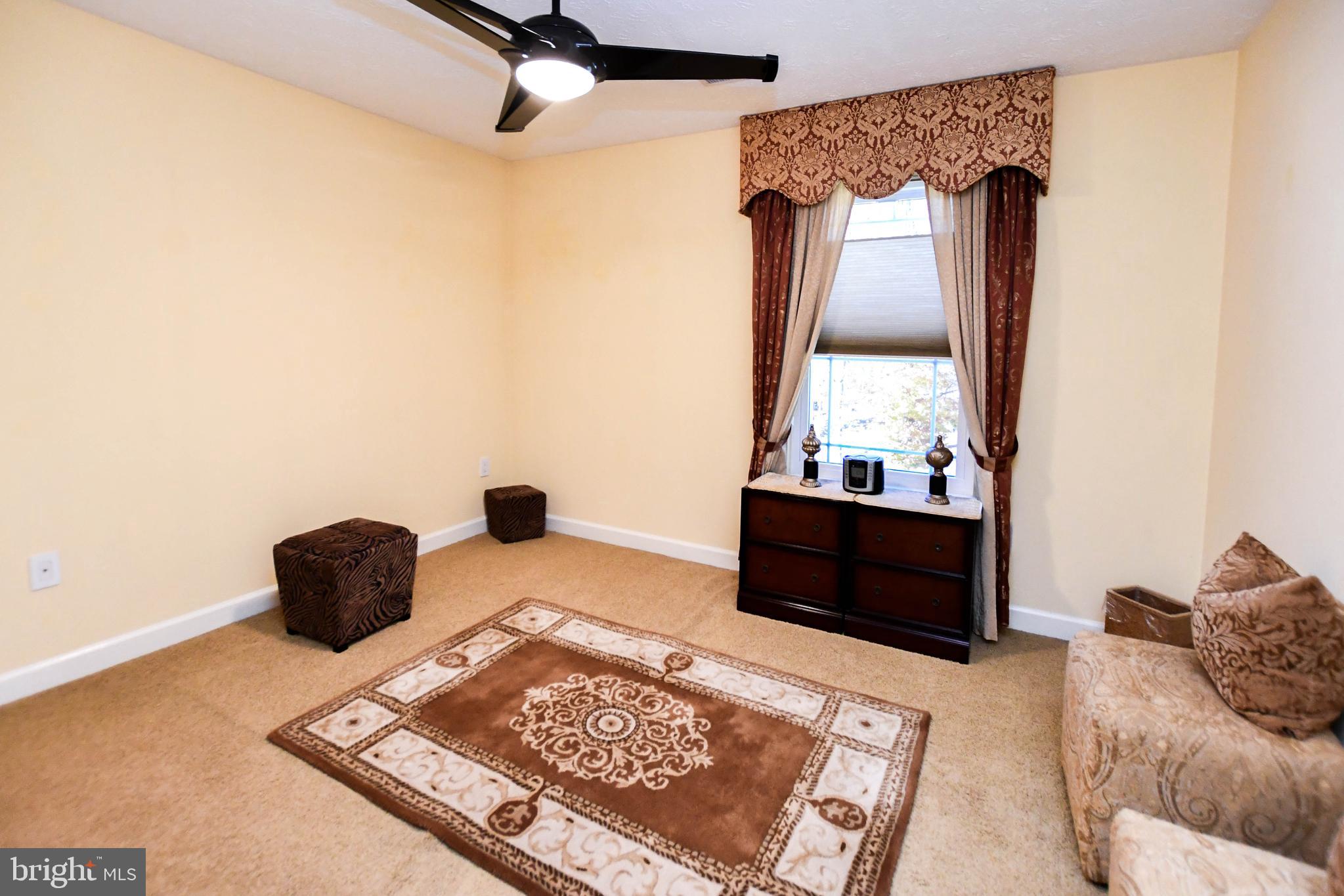 11406 CANTERBURY COURT