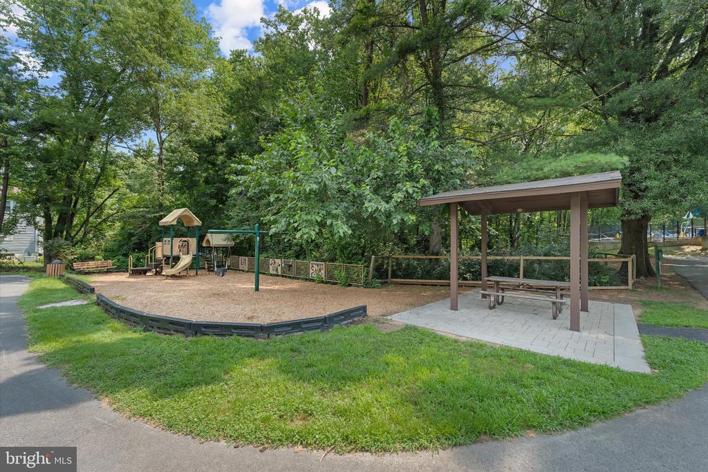 2235 WHEELWRIGHT COURT