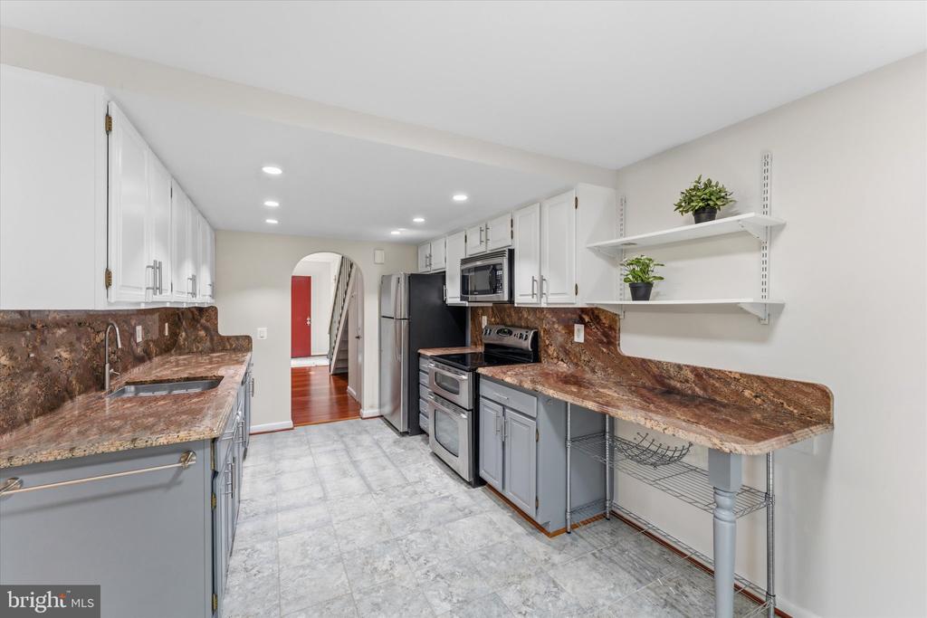 2235 WHEELWRIGHT COURT