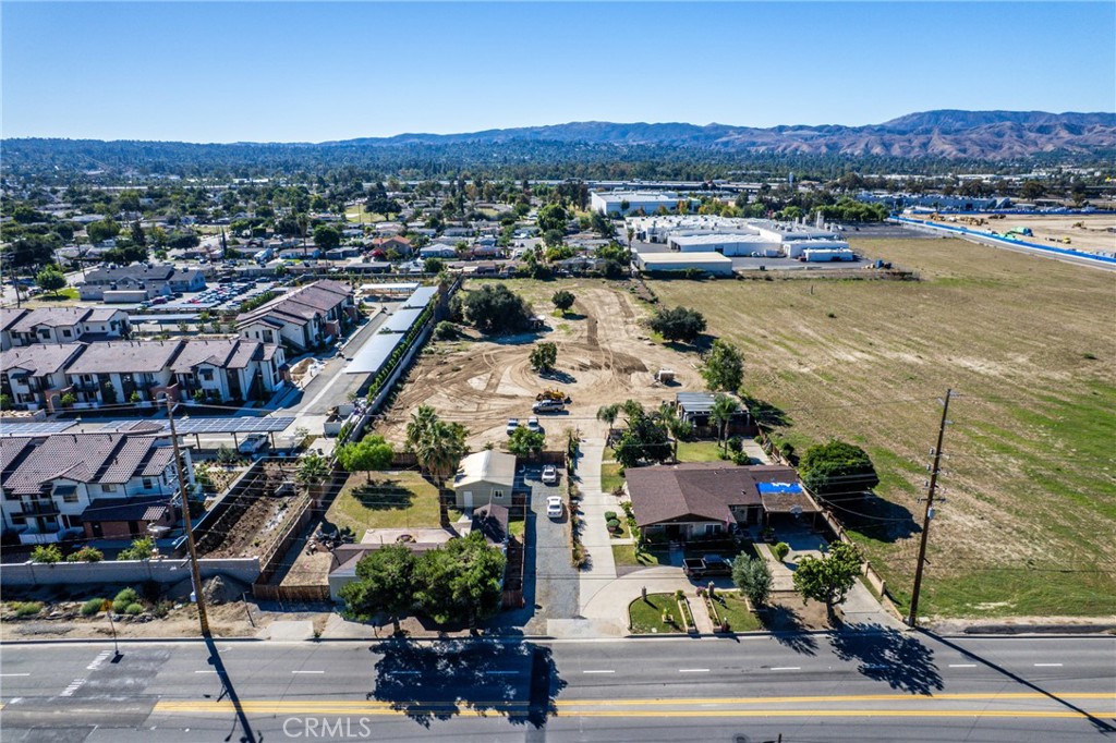 831 W Lugonia