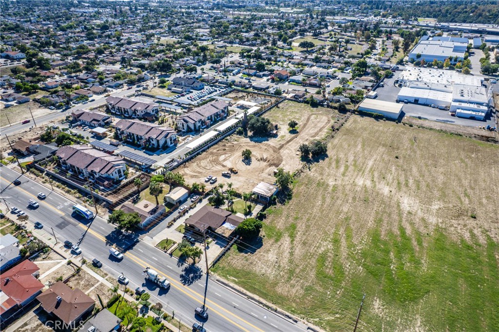 831 W Lugonia