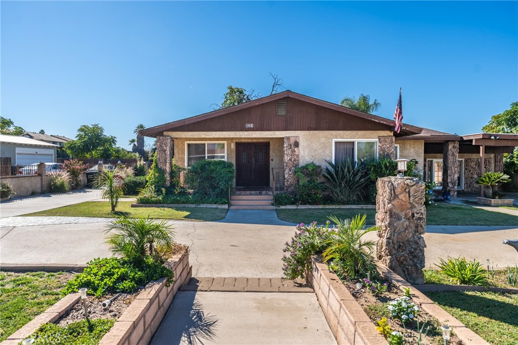 831 W Lugonia