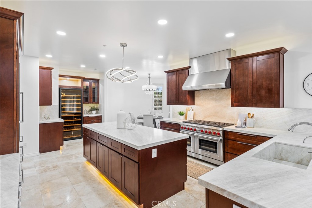 952 Creek View