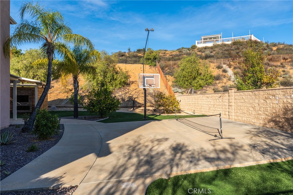 952 Creek View