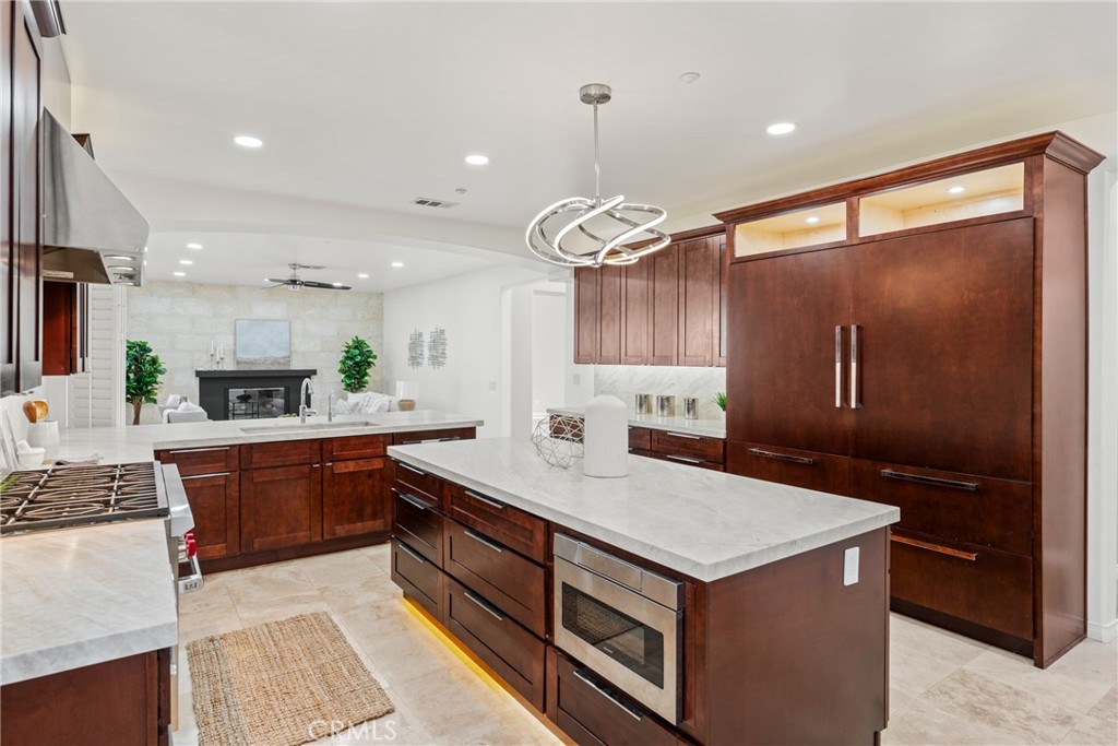 952 Creek View