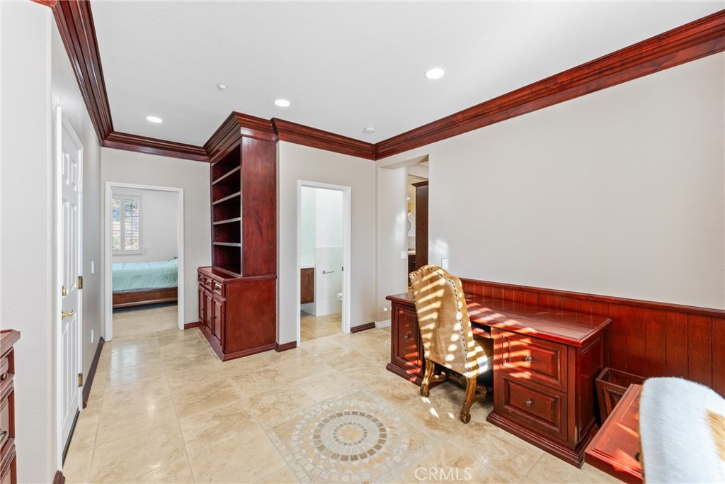 952 Creek View