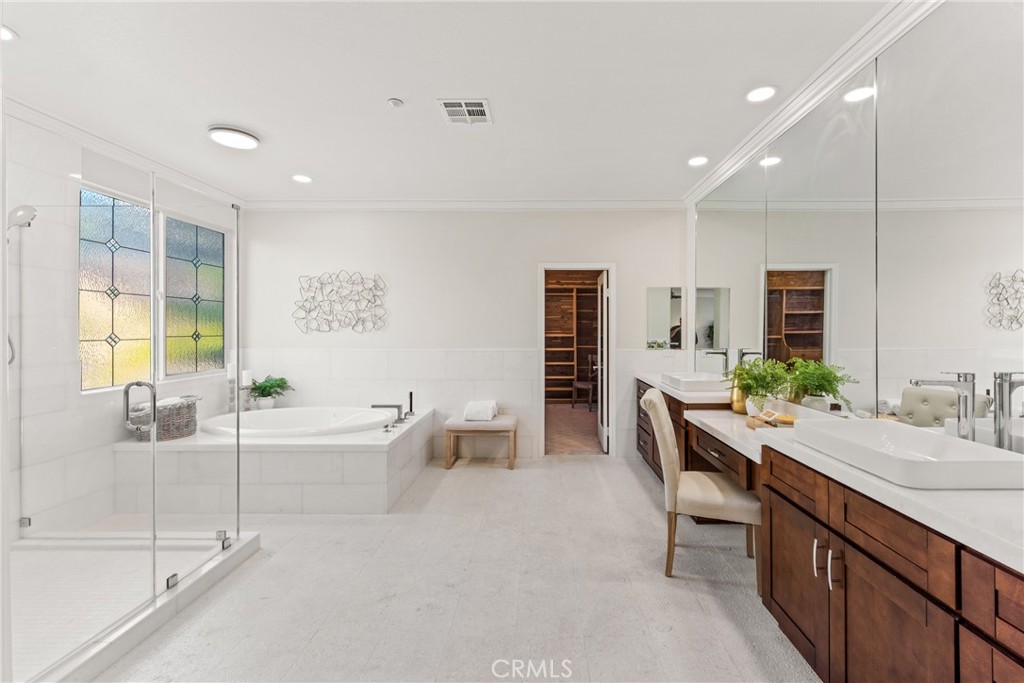 952 Creek View