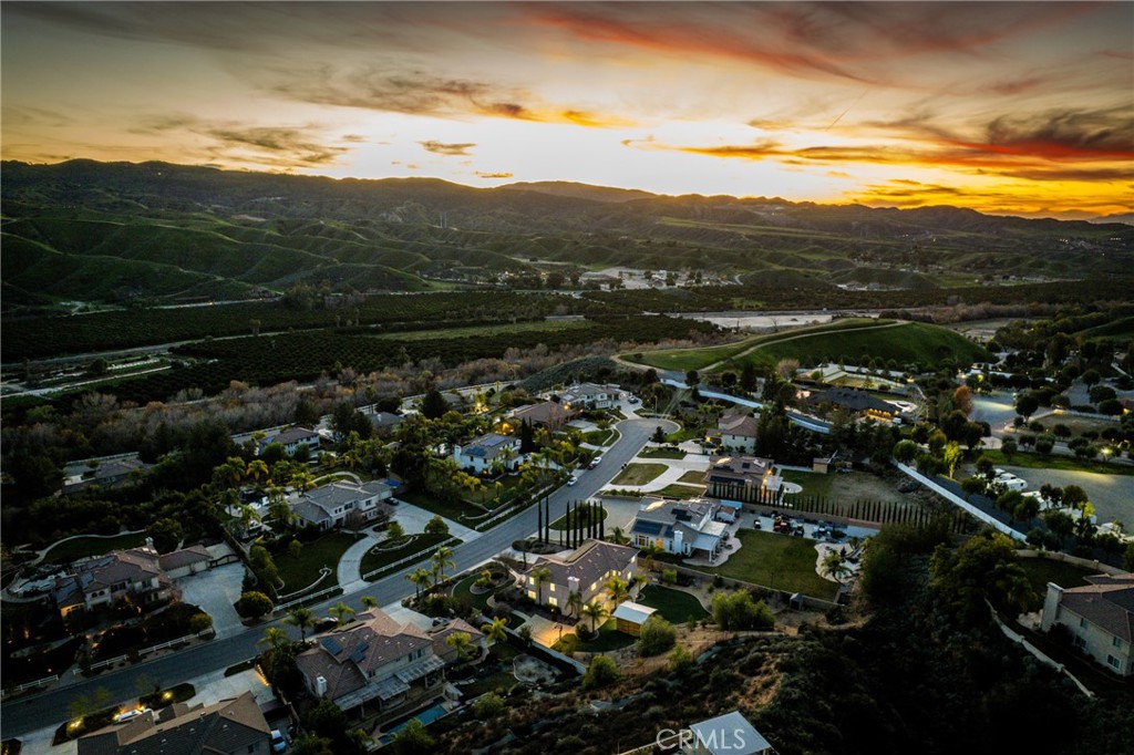 952 Creek View
