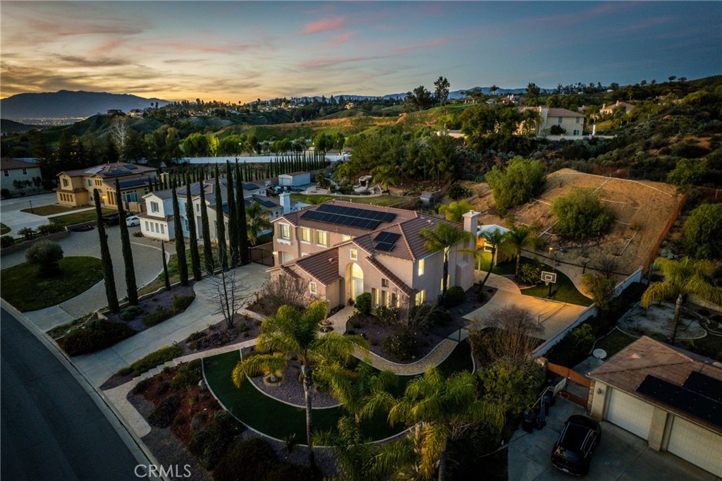 952 Creek View