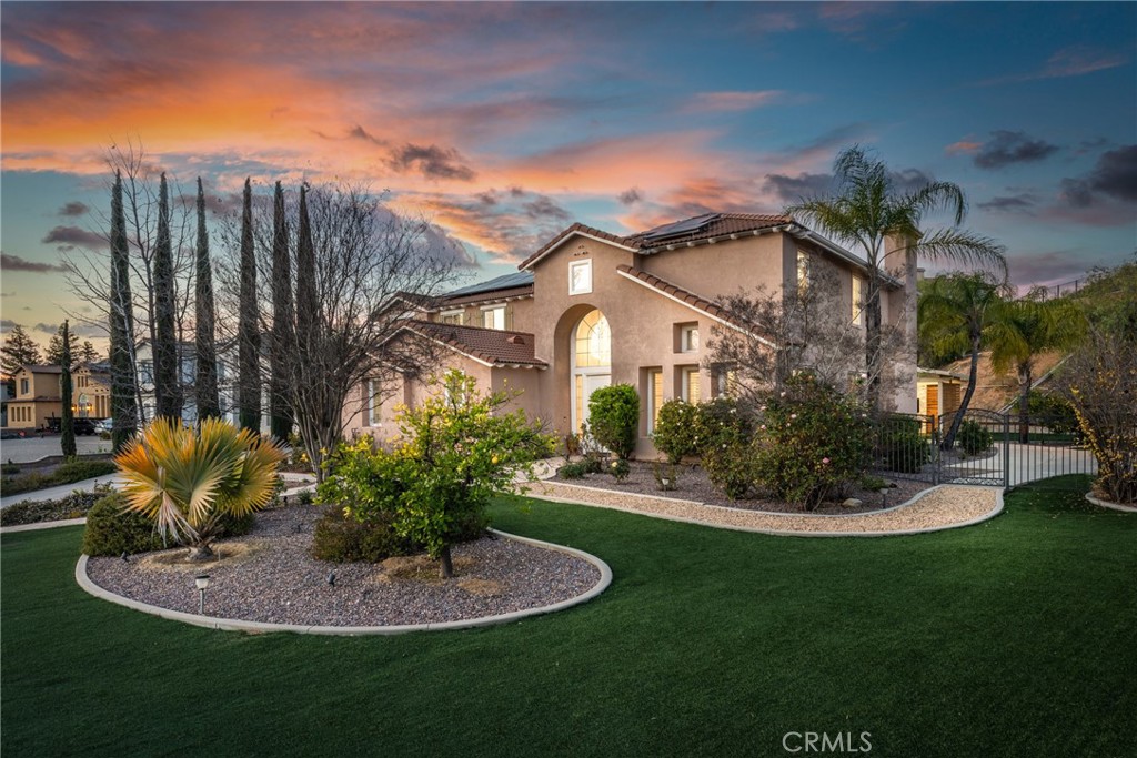 952 Creek View