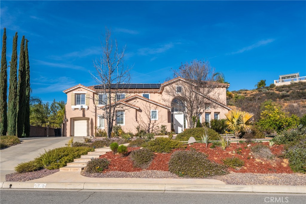 952 Creek View