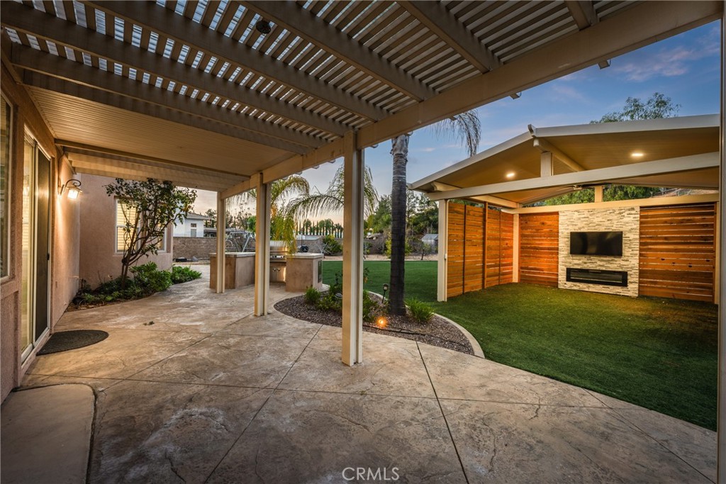 952 Creek View
