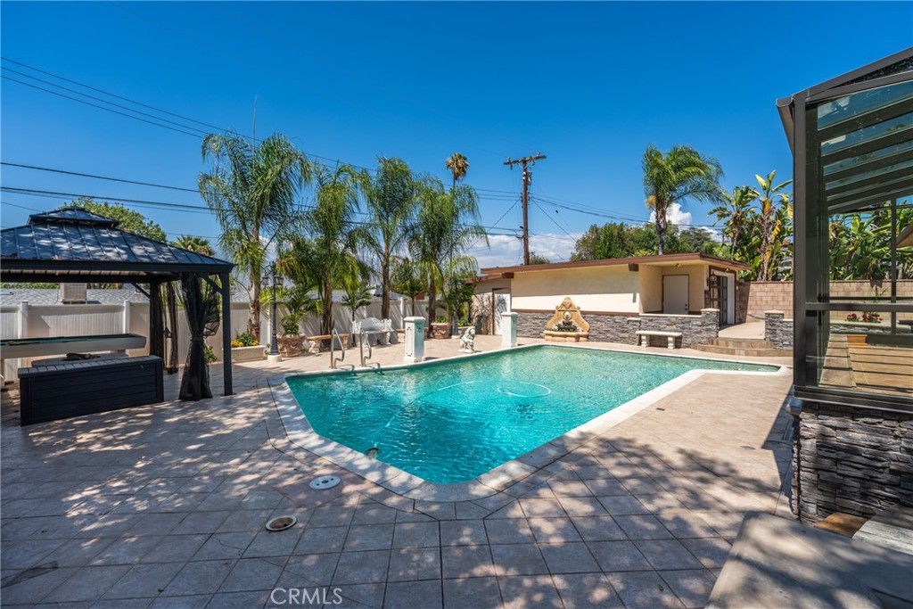 1244 W Highland