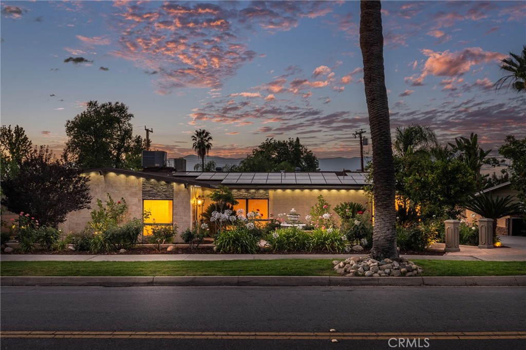 1244 W Highland