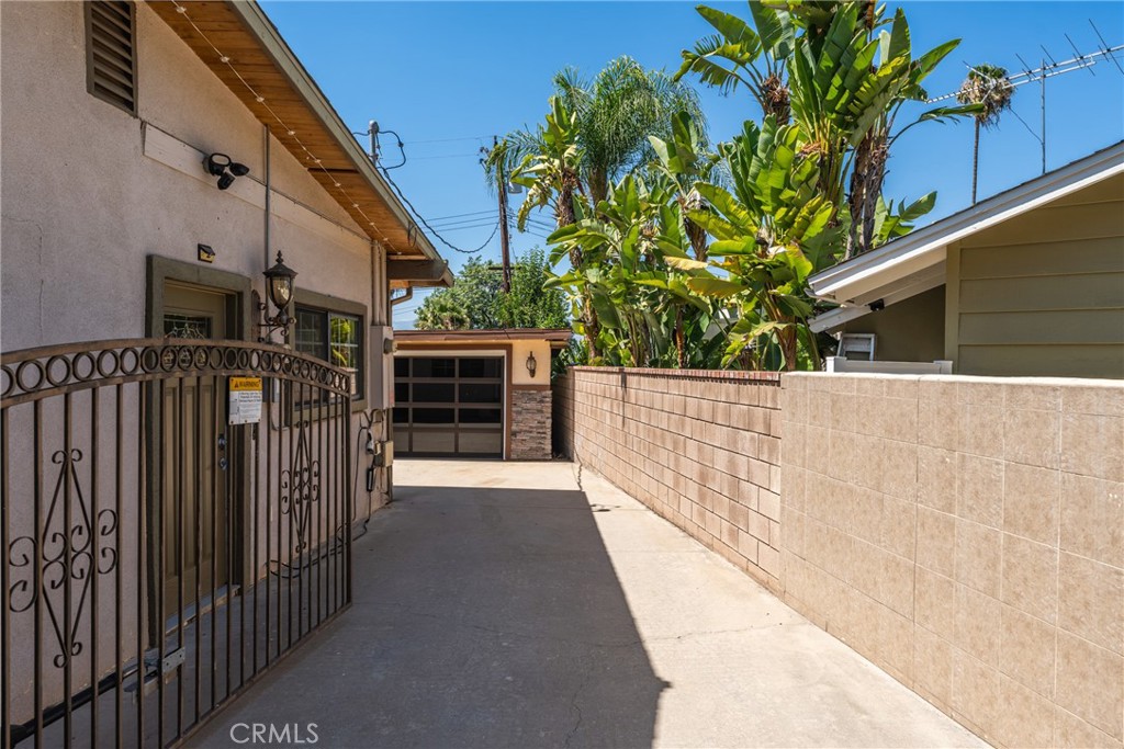 1244 W Highland