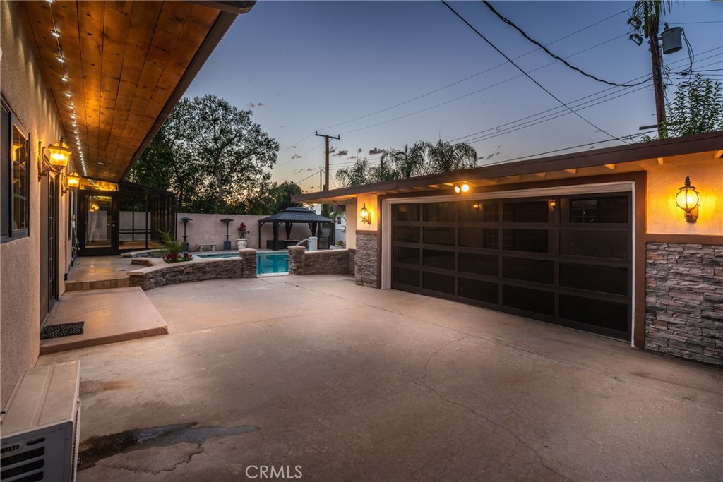 1244 W Highland