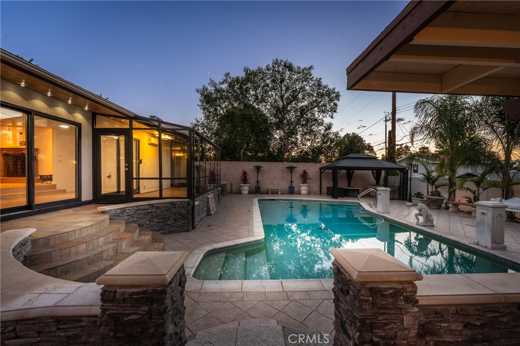 1244 W Highland