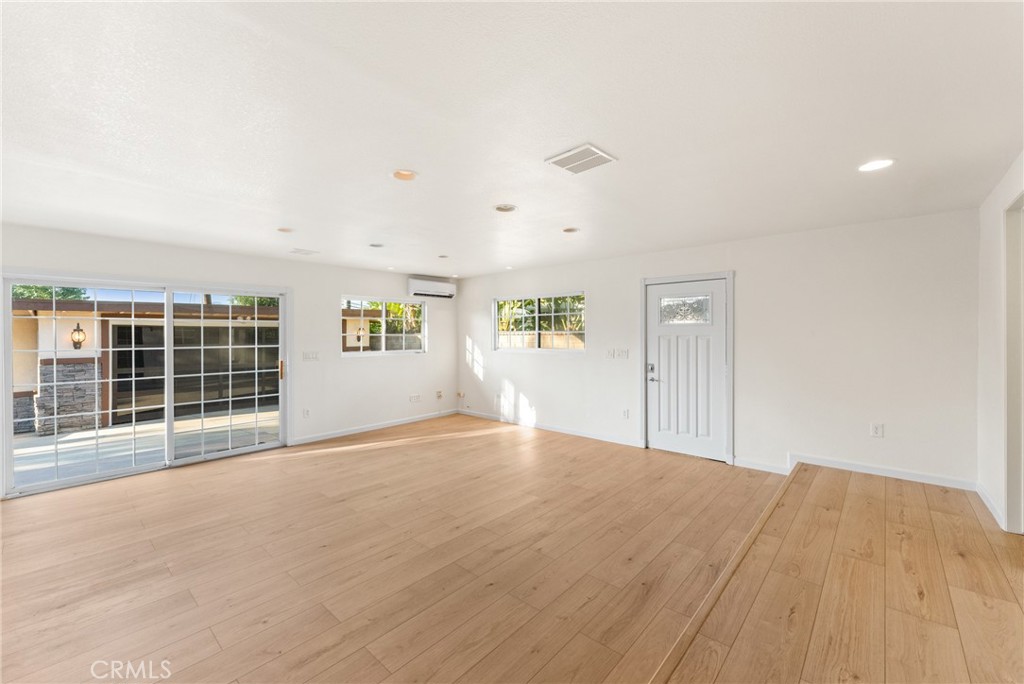 1244 W Highland