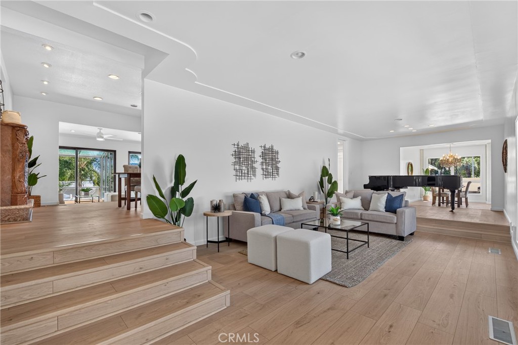 1244 W Highland