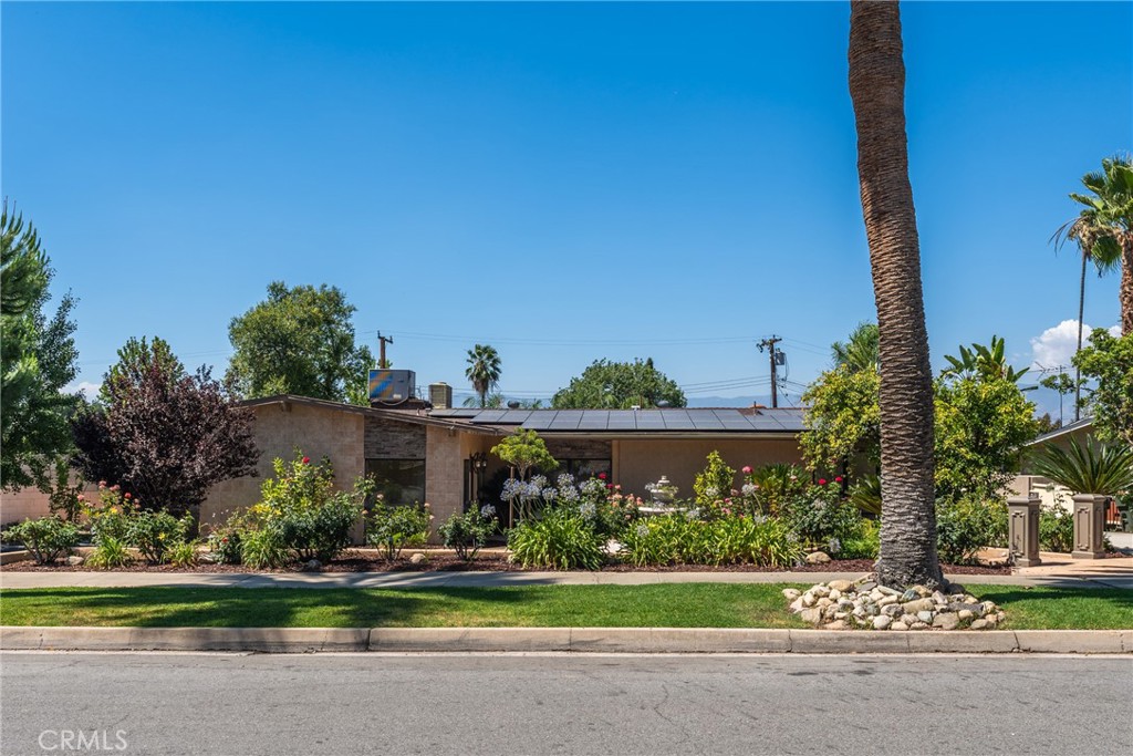 1244 W Highland