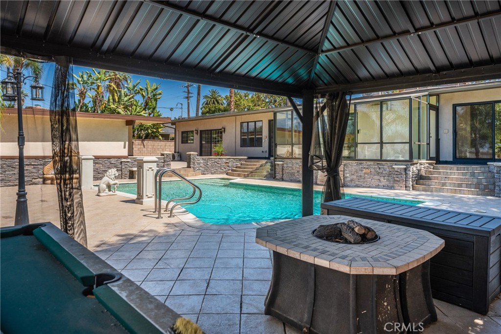 1244 W Highland